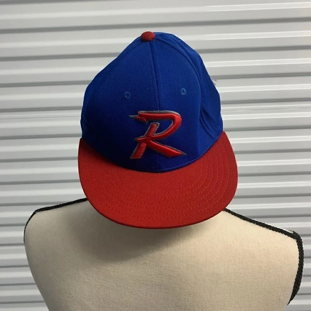 NWT Raptors Hat 